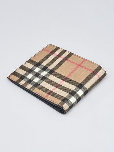 Burberry
Vintage Check E-Canvas International Bifold Wallet